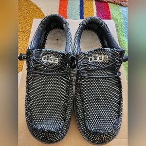 Hey Dudes Youth Size 5